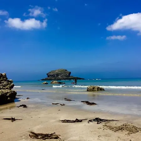 Beach Lovers Paradise In - With Sea Views & Log Burner Just 100m From Beach Portreath