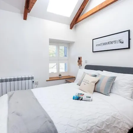 Holiday home Beach Lovers Paradise In - With Sea Views & Log Burner Just 100m From Beach